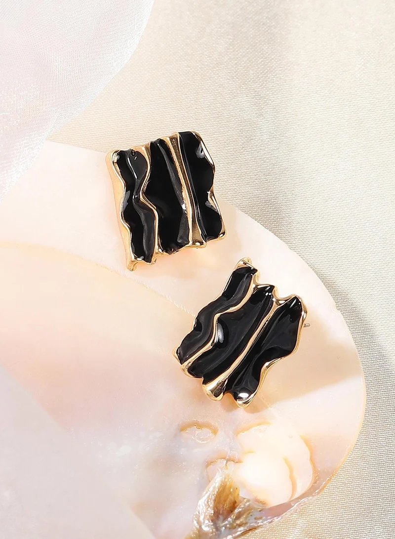 SOHI Tactile Contemporary Artificial Stud Earring Jewellery
