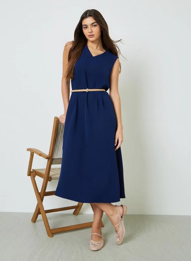 تايك تو Plus Size Navy Blue Sleeveless Midi Dress