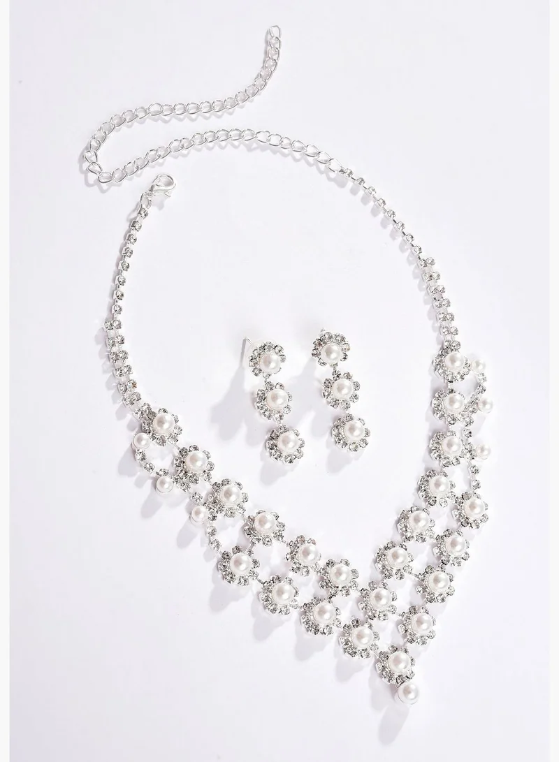 SOHI Silver Plated Designer Stone Necklace and Earring Set