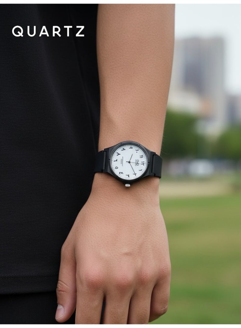 QUARTZ Men's Wrist Watch Water Resistant Up To 10 Bar With Elegant Black Design And Comfortable Silicone Strap Featuring A Luxurious Golden Dial Suitable For Daily And Formal Wear - Image 4