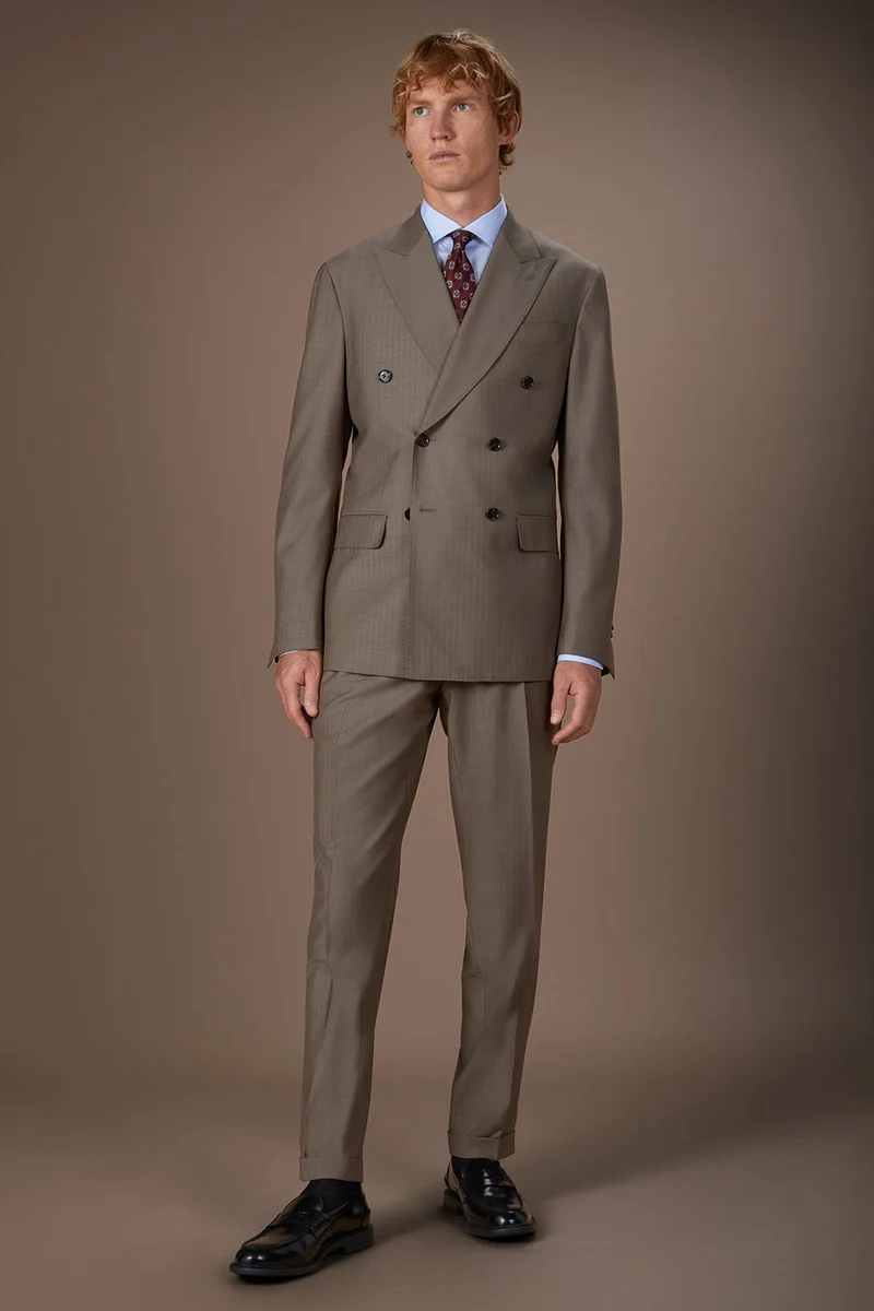 Double-breasted men's suit in Herringbone fabric - Nut