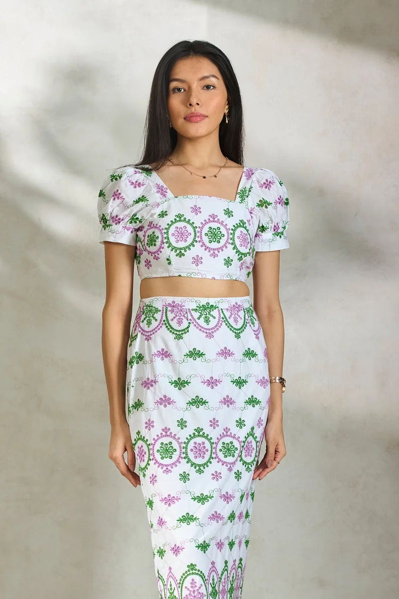 فيرجيو فيرجيو بلوزة قطنية 100% شيفلي بأكمام منفوشة