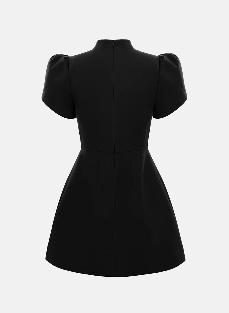 Lichi Mini dress with high collar and button fastening
