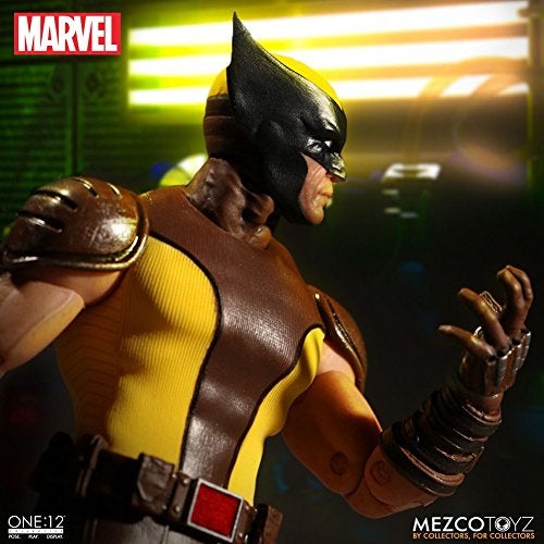 Mezco Toys One: 12 Collective: Marvel Wolverine Action Figure - Image 2