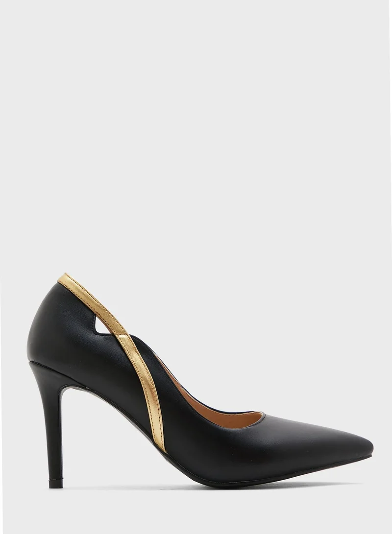 Khizana Scallop Edge Metallic Trim Pointed Pump