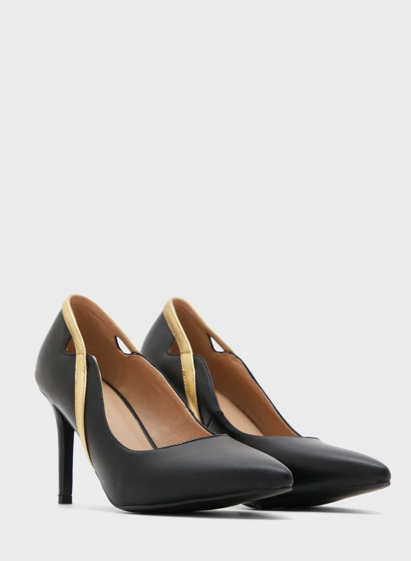 Khizana Scallop Edge Metallic Trim Pointed Pump
