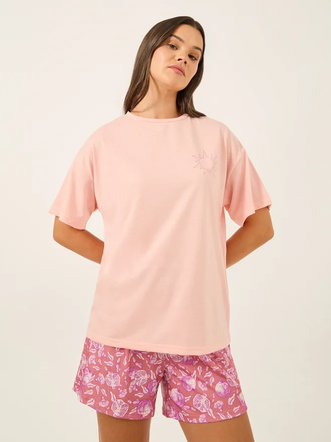 Styli Styli Unwind Slogan Print Round Neck T-Shirt and Shorts Pyjama Set
