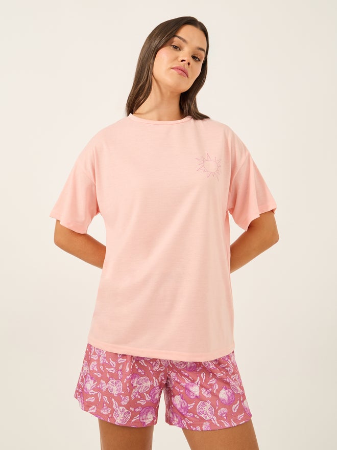 ستايلي طقم بيجامة قطن بطبعة شعار ورقبة مستديرة - Image 4