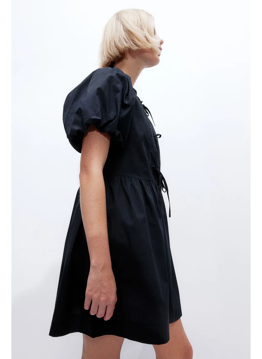H&M Tie-Detail Puff-Sleeved Dress