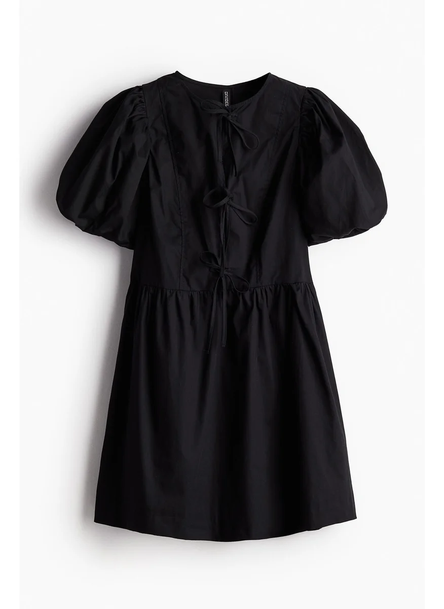 H&M Tie-Detail Puff-Sleeved Dress