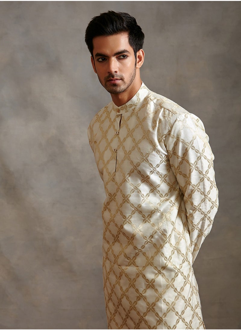 Abhishti Banarasi zari kurta -ivory  - Image 2