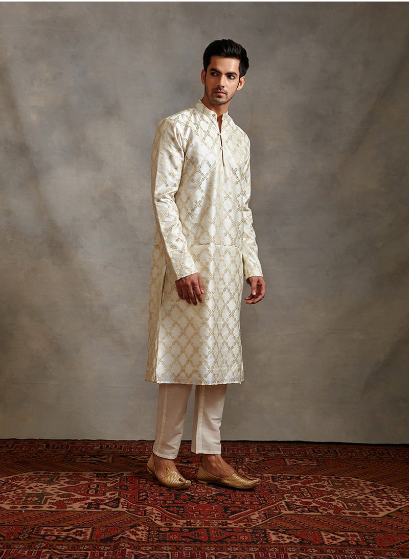 Abhishti Banarasi zari kurta -ivory  - Image 4