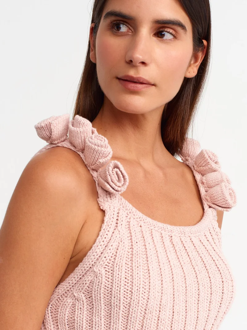 ديلفين 10524 Strap Handmade Flower Detailed Knitwear Top-Powder