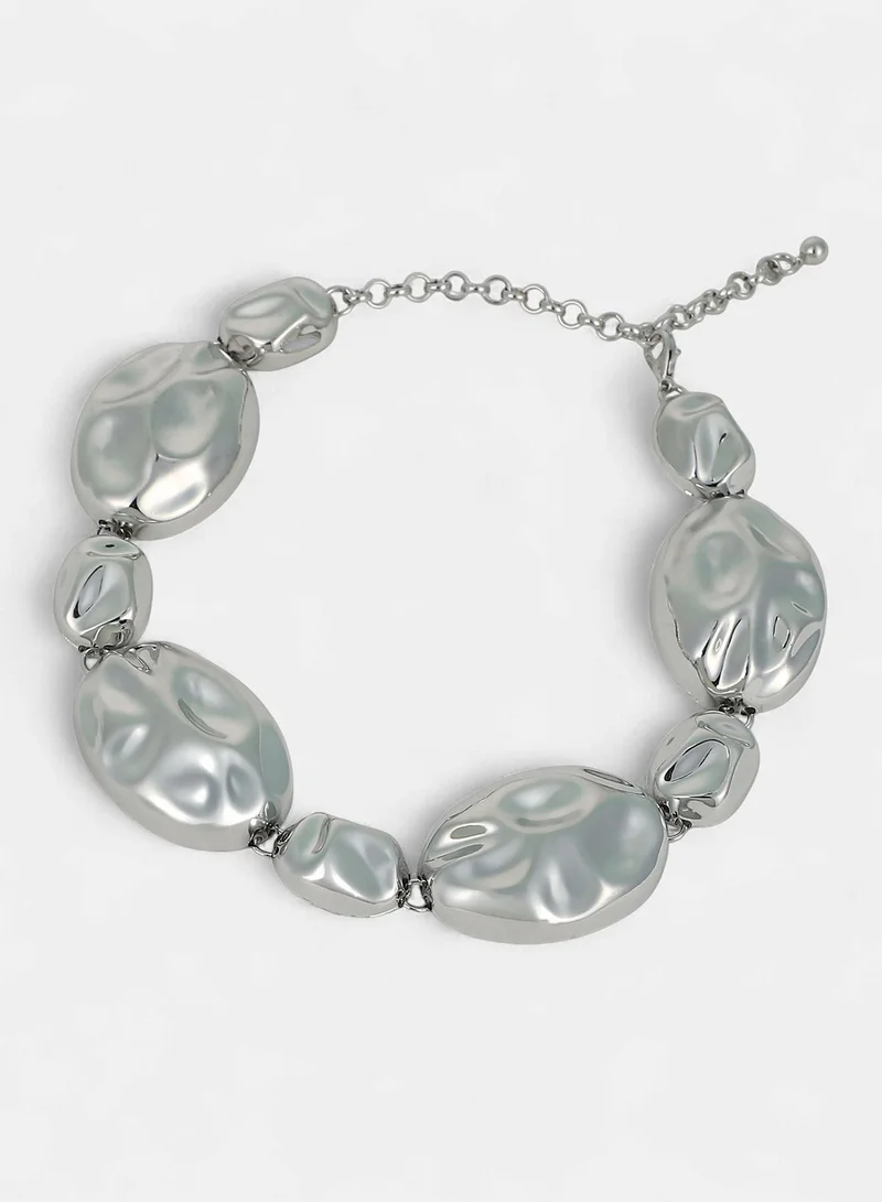 Sohi  Women The Chunky Dented-Pierre Collar Necklace | Chrome  Colour | One-Size | Metallic Alloy Material | Lobster Clasp Closure | Necklace For Casual & Evening Wear for Women | Best Price UAE