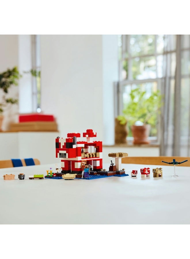 LEGO Minecraft The Mooshroom House 21270 Building Set (500 Pieces) - Image 5