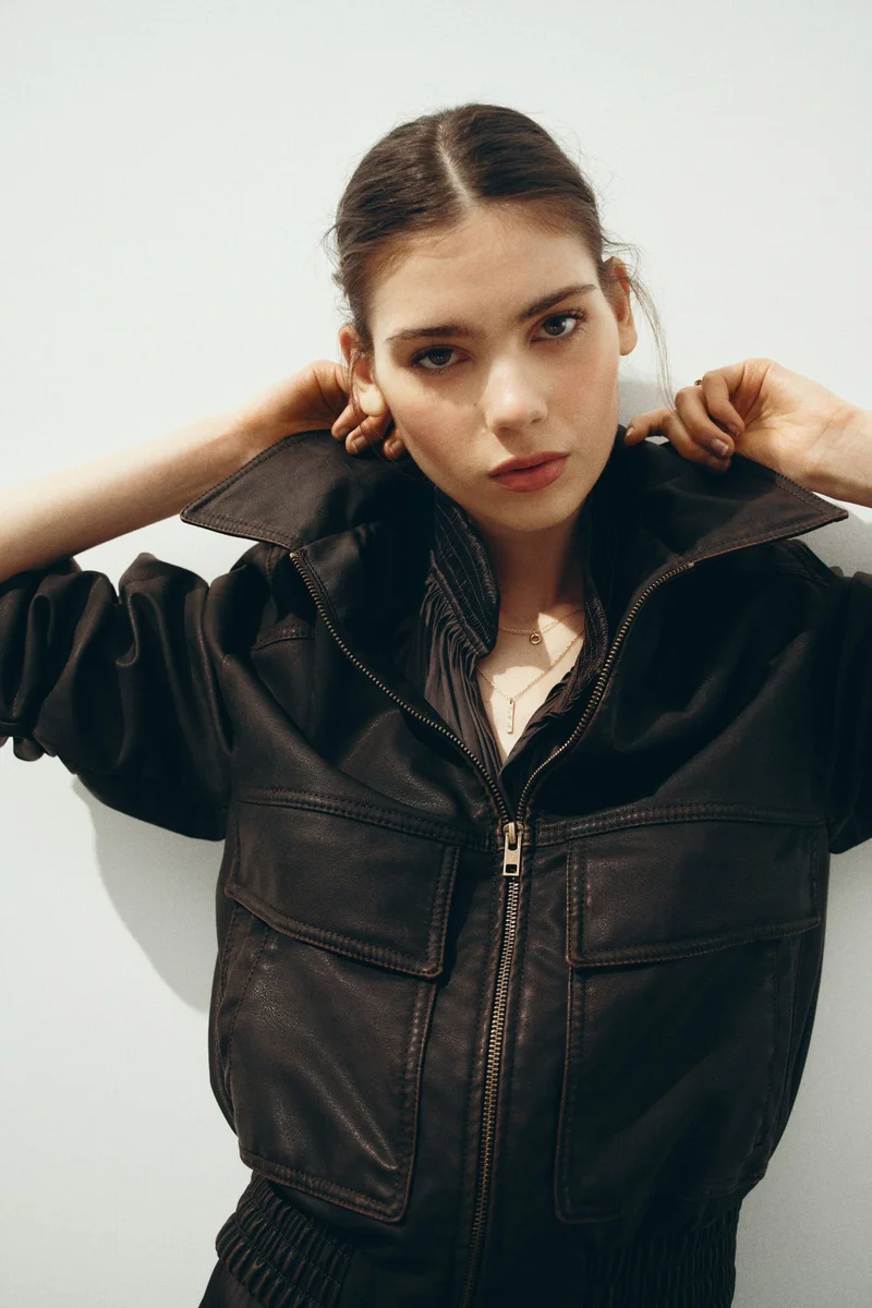 اتش اند ام جاكيت من نسيج مطلي