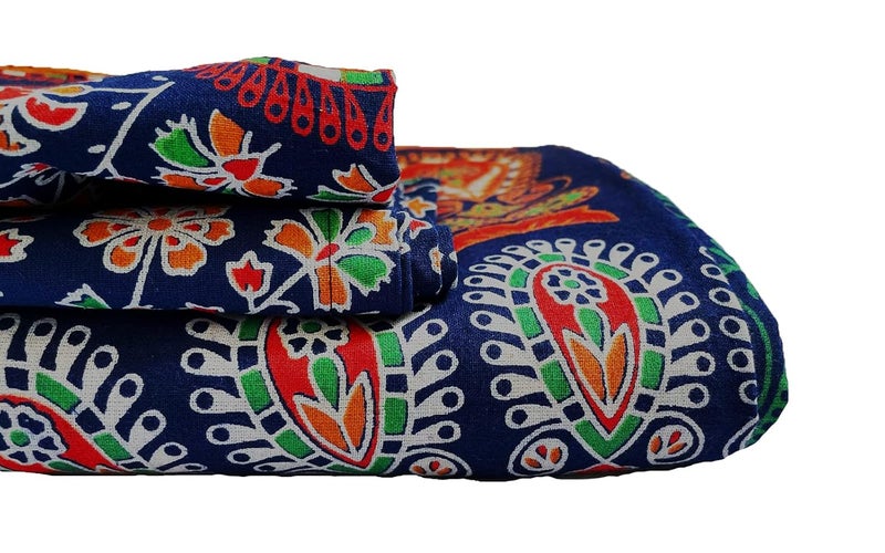 THE RAINBOW THREADS The Rainbow Threads Printed Cotton Bedsheet Pillow Set Rajasthani Queen Blue