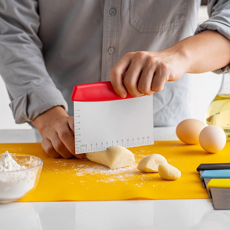 Household Stainless Steel Kitchen With Scale Noodle Cutter Dough Flour Cutter Baking Scraper Cream Scraper Flat Knife - Image 4