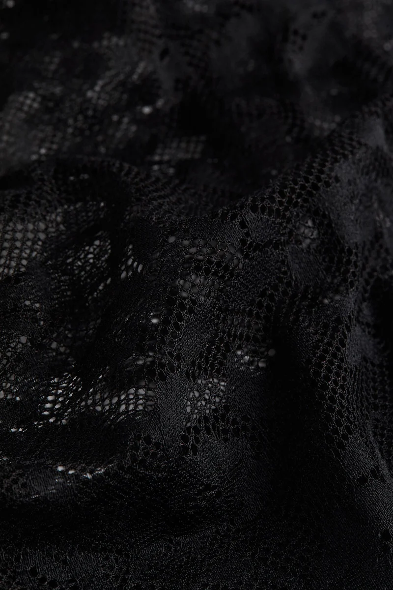 اتش اند ام فستان مزين بالدانتيل