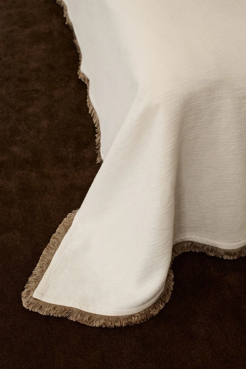 H&M Fringed bedspread