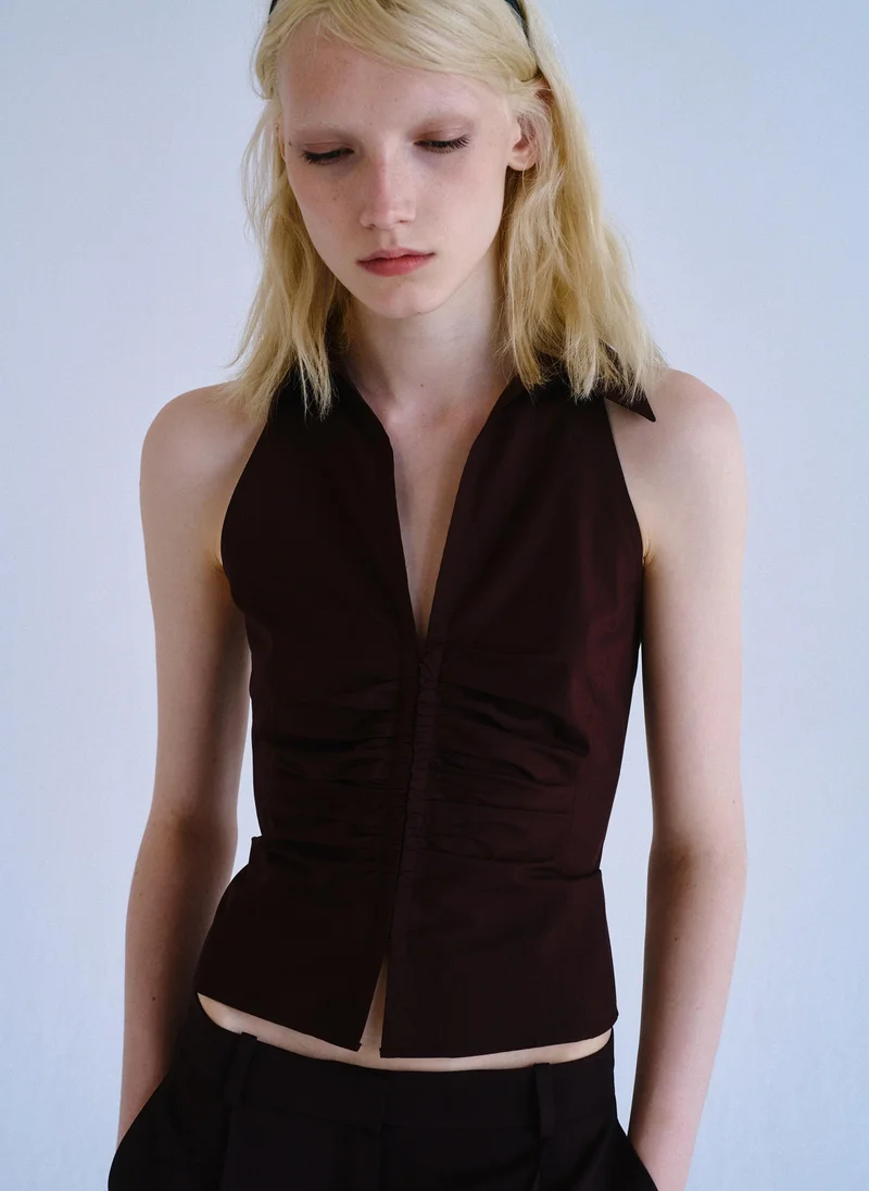 مانجو V-Neck Gathered Blouse