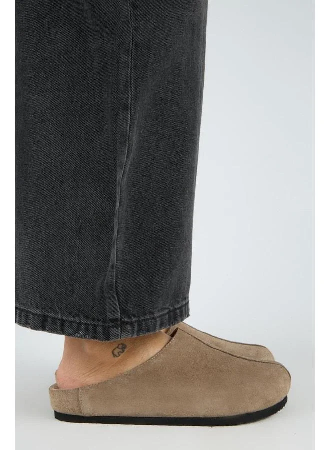 Melissa Women's Genuine Leather Front-Stitched Sabo Vizon Slipper.