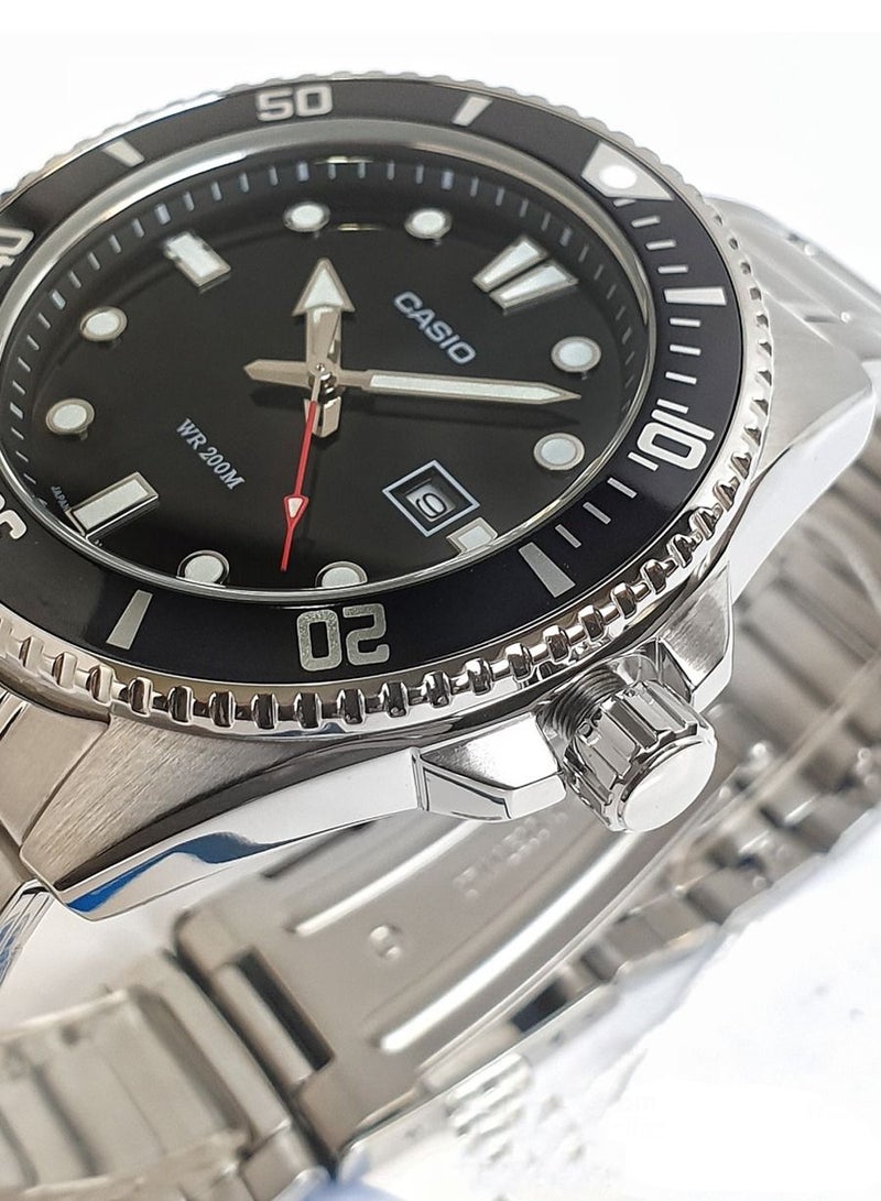 CASIO ساعة انالوج كوارتز بمينا اسود ستانلس ستيل للرجال MDV-107D-1A1V - Image 2