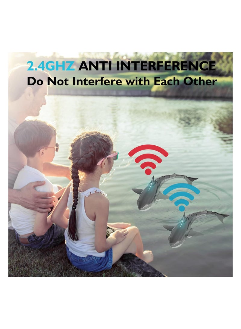 SOLARAE لعبة سمكة قرش عن بعد 2.4G، ألعاب سمكة قرش للتحكم عن بعد للأطفال من عمر 8-12، سمكة قرش واقعية عالية المحاكاة، قارب RC مقاوم للماء بتردد 2.4Ghz، سمكة قرش لعبة مع ضوء للعب لمدة 60 دقيقة، هدية للأولاد والبنات - Image 2
