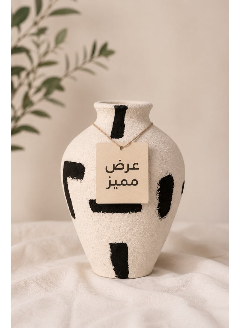 كالدا فازة وتحفة فنية تجريدية مصنوعة يدويًا من السيراميك - ديكور مودرن بملمس خشن - ارتفاع ٢٥ سم - Image 2