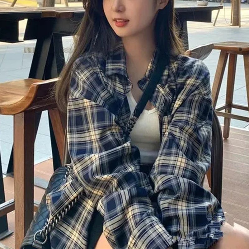 Women's Plaid Long Sleeve Shirt - Image 1