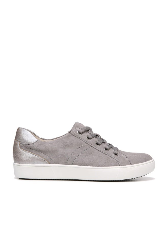 Naturalizer Women's Morrison Sneaker, Grey, 7 Wide - Image 1