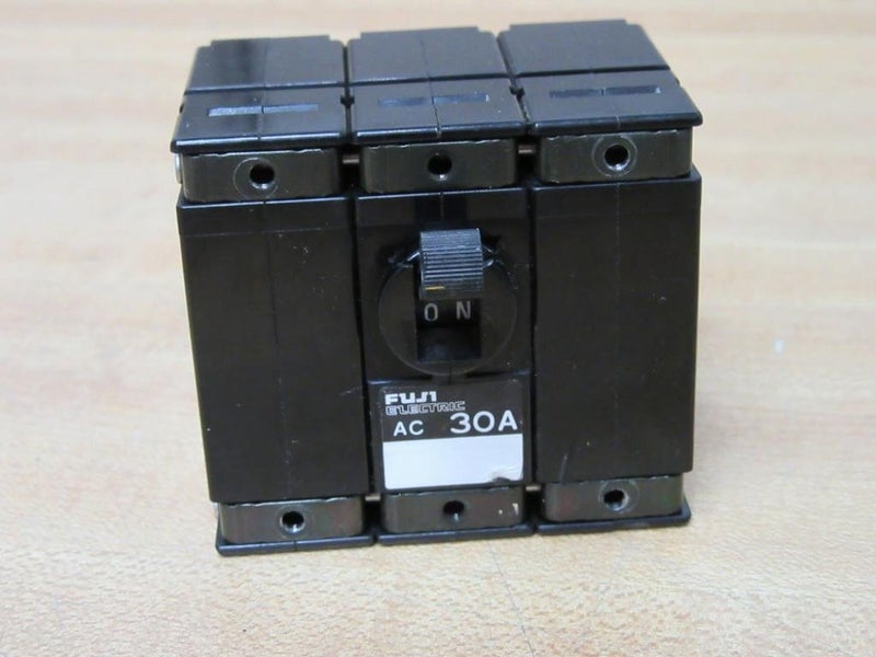 Fuji Electric CP33EM30W Circuit Breaker CP33EM30W - Image 2