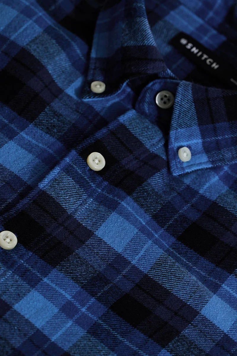 سنيتش قميص كاروهات أزرق بقصة عادية