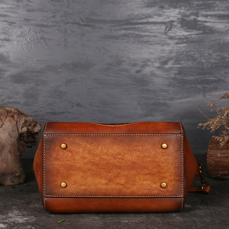 Handbag Women Totem Embossed Leather Women'S Bag Head Layer Cowhide Retro Shoulder Messenger Bag Women A Generation Of Hair - Image 5