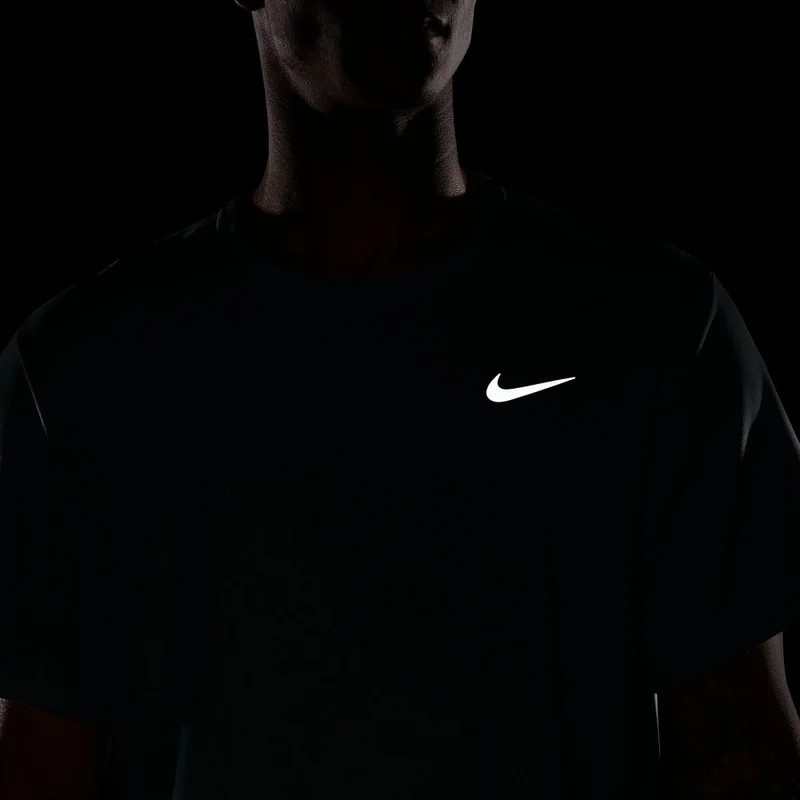 Nike Men's Miler Dri-FIT UV Running T-Shirt