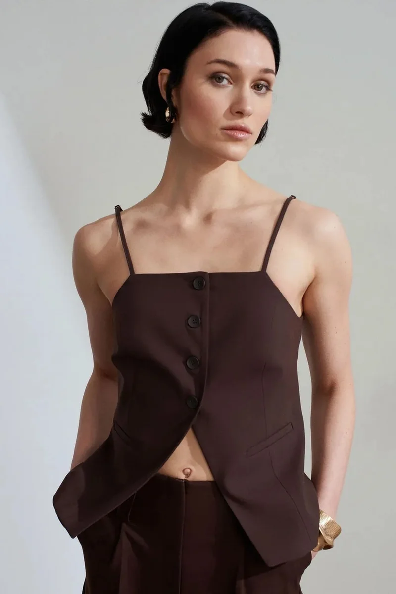 DILVIN Fitted Crepe Waistcoat With Square Collar
