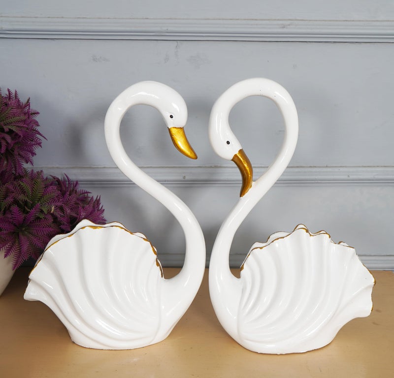 zart Decorative Resin Swan Figurines Set, White Heart-Shaped Design, Home Decor Ornaments, 2 Pieces - Image 1