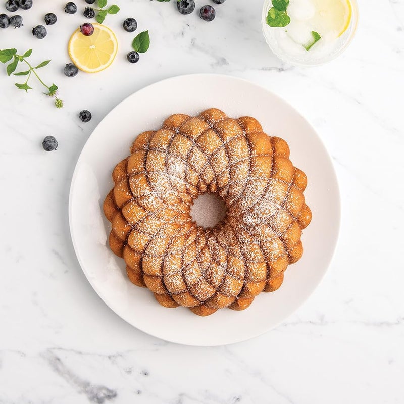 Nordic Ware Kaleidoscope Bundt, 10 Cup, Gold - Image 4