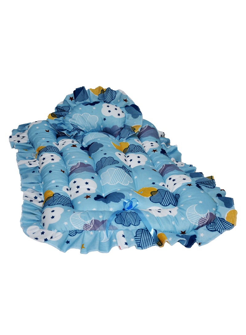 Baby sleeping bed with pillow - Image 1