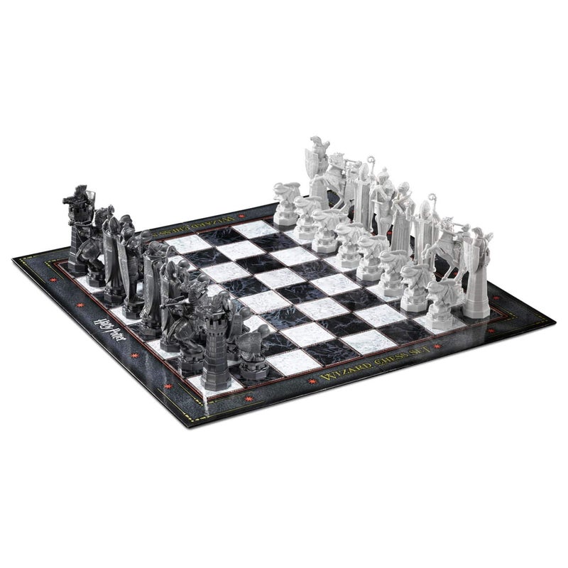The Noble Collection Harry Potter Wizard Chess Set - Image 2