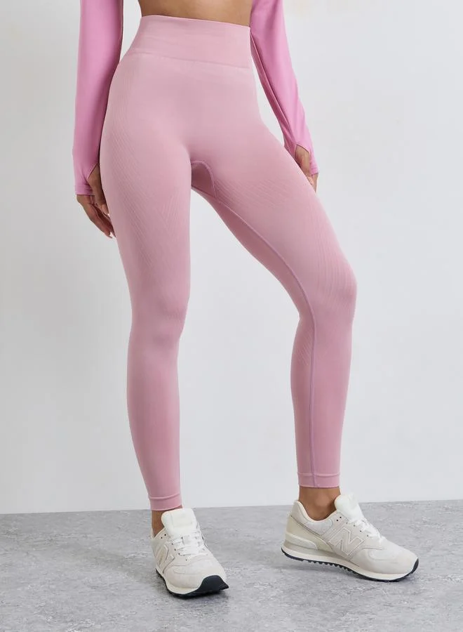 Styli Active Pink Seamless Back Scrunch 7/8 Leggings