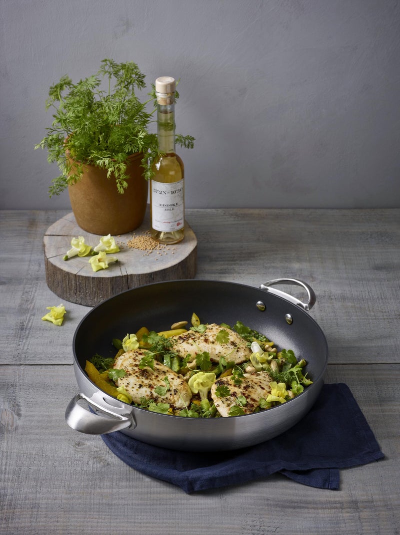 Scanpan CTX 12-3/4-Inch Covered Chef's Pan (65113200) - Image 4