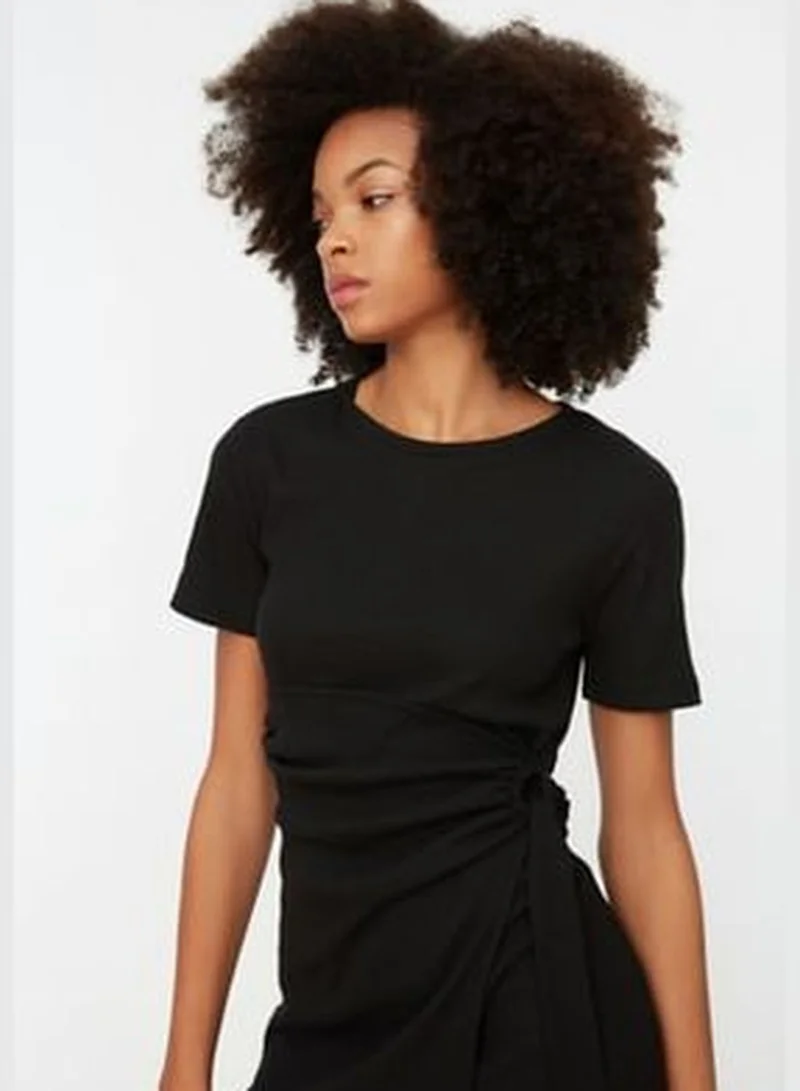 trendyol Black Knitted Detail Crew Neck Sweater-Look Mini Knitted Dress TWOSS22EL0751.