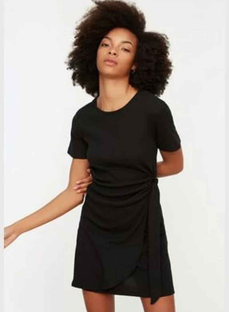 trendyol Black Knitted Detail Crew Neck Sweater-Look Mini Knitted Dress TWOSS22EL0751.