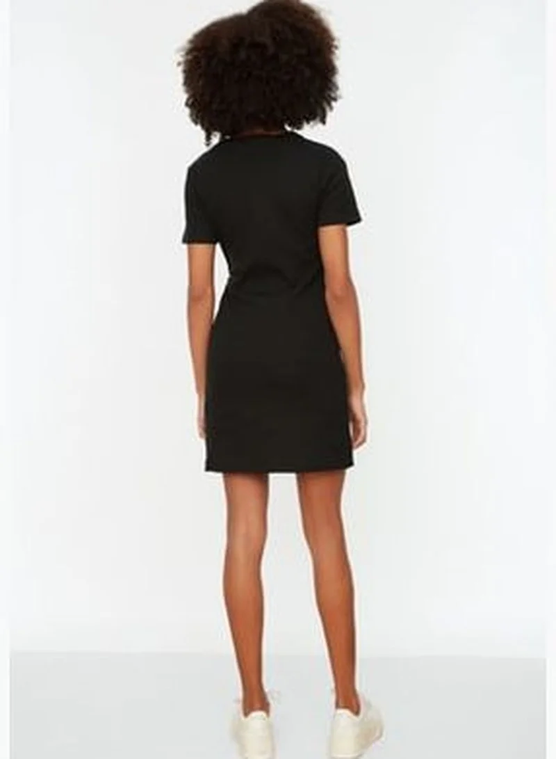 trendyol Black Knitted Detail Crew Neck Sweater-Look Mini Knitted Dress TWOSS22EL0751.