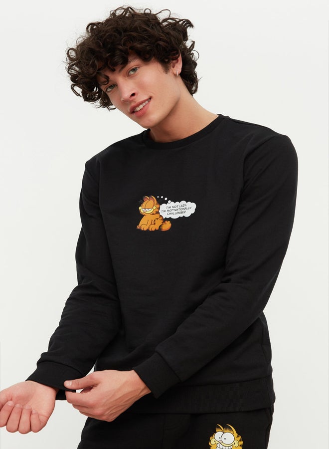 trendyol Black Garfield Original Licensed Printed Regular Cut Sweatshirt - Image 5