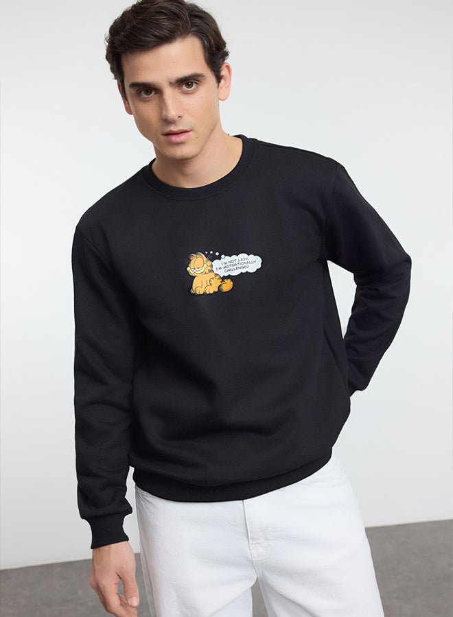trendyol Black Garfield Original Licensed Printed Regular Cut Sweatshirt - Image 2