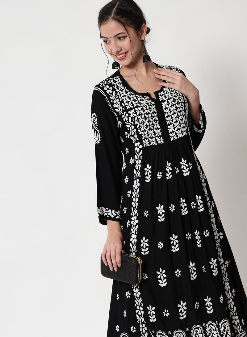 Alaya Women Hand Embroidered Chikankari Cotton Kurta-AL3549 - Image 3