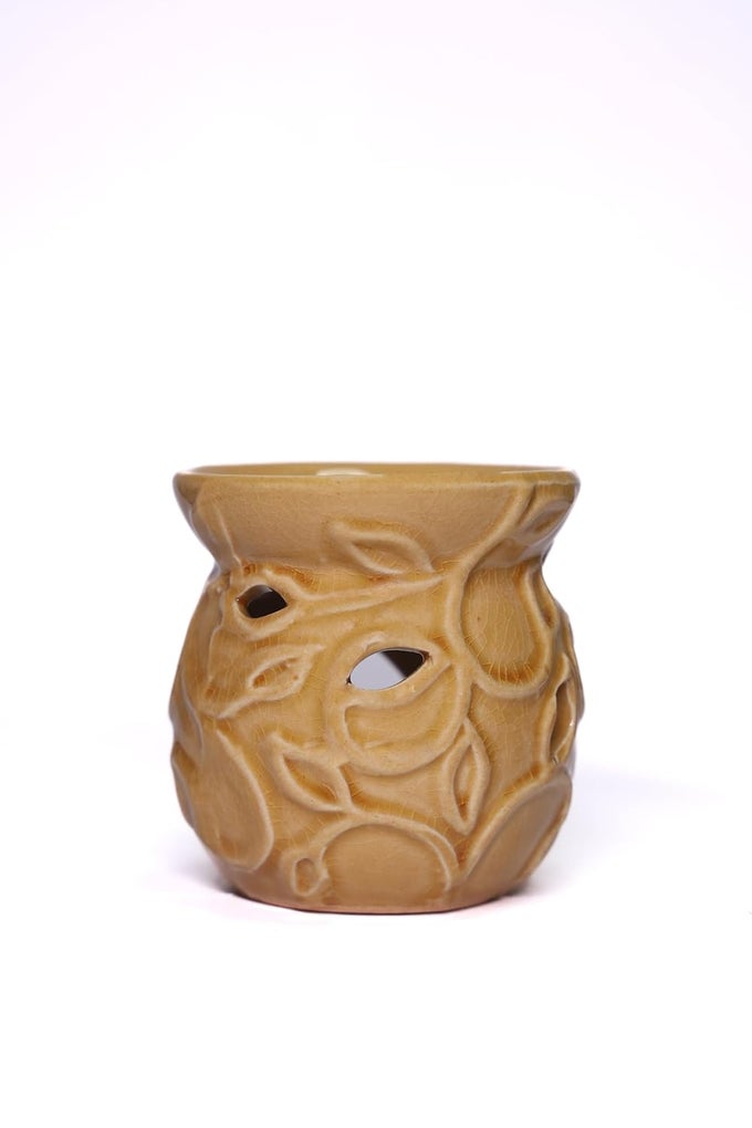 CERAMIC CLAY CANDLE AROMA DIFFUSER WITH FLOWER ARTISTIC PATTERN OIL BURNER AND WARMER LAMP FOR GIFTING HOME FRAGRANCE AROMATHERAPY HOME DECOR BROWN
