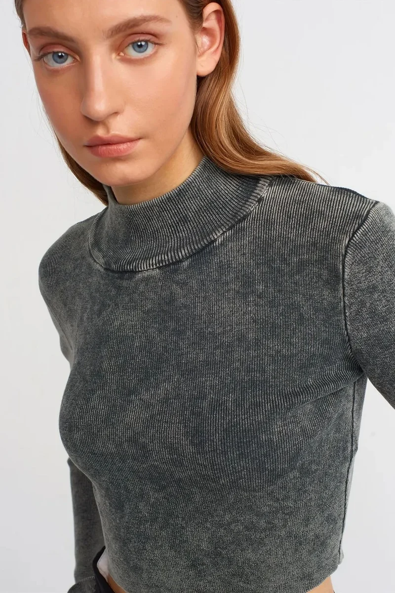 DILVIN Women's Cropped Ribbed Half-Turtleneck Sweater